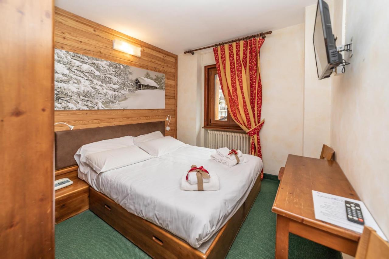 Hotel Gran Baita Oulx Buitenkant foto