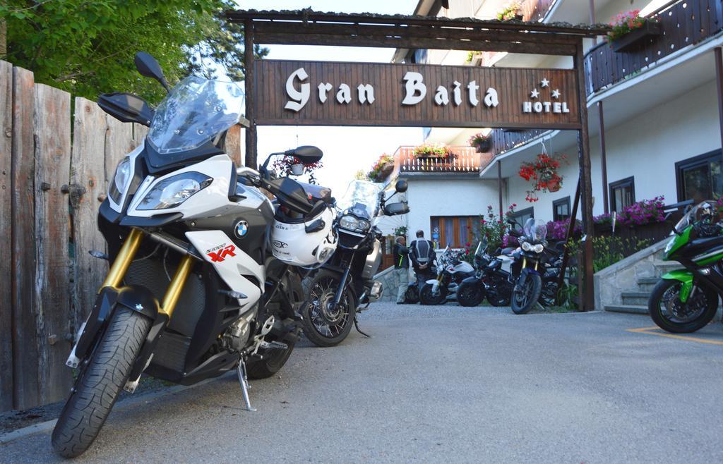 Hotel Gran Baita Oulx Buitenkant foto